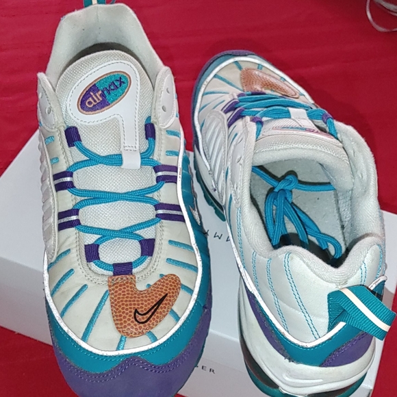 98 Nike Air Max shoes